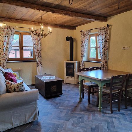 Rose Garden Apartment Ljubno ภายนอก รูปภาพ