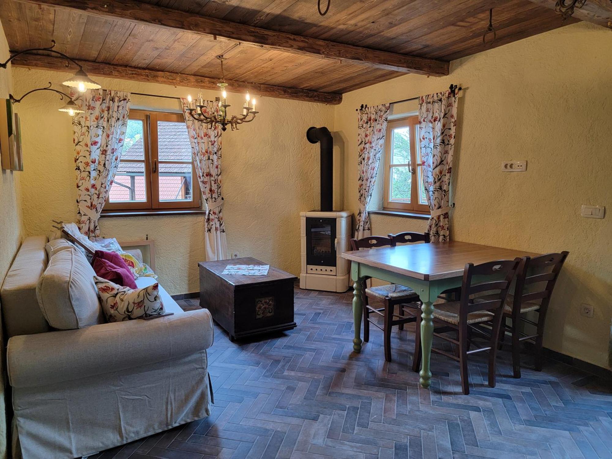 Rose Garden Apartment Ljubno ภายนอก รูปภาพ